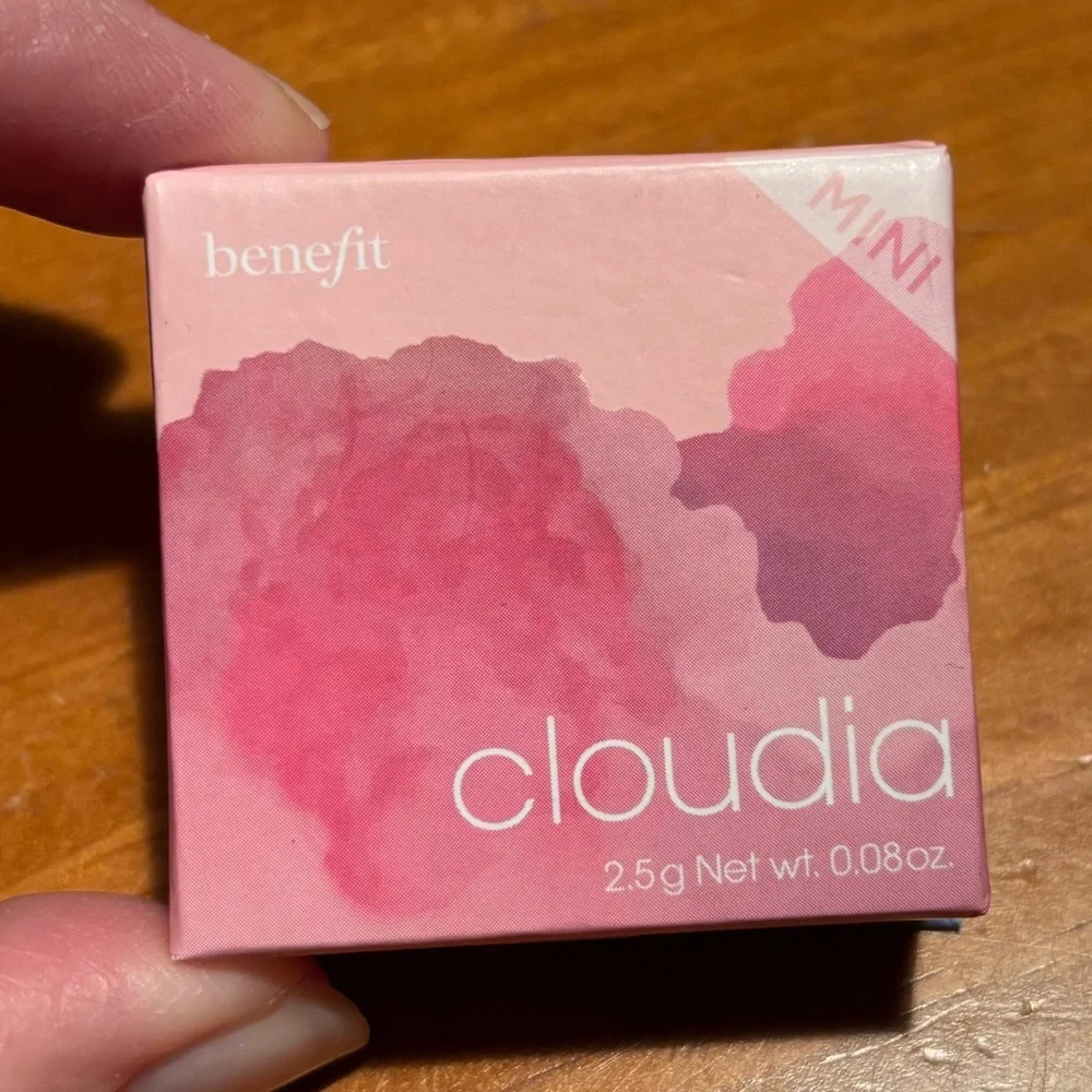 Benefit Cloudia Pale Pink Blush